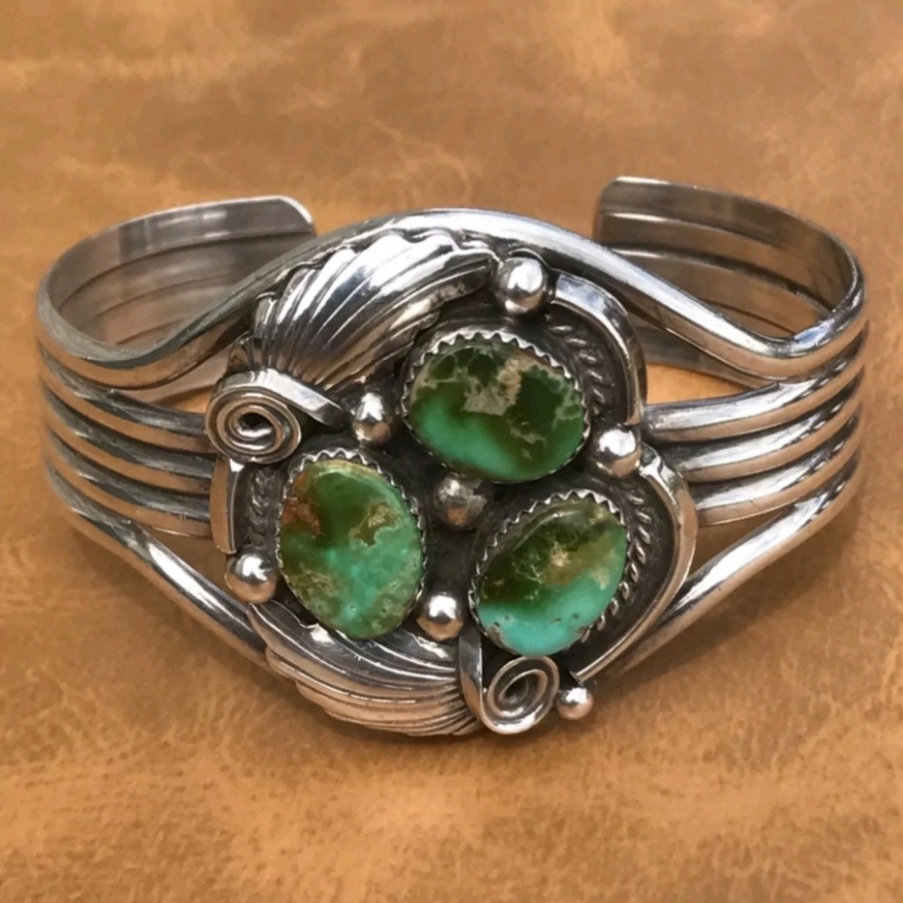 💝sold💝Sterling high grade royston turquoise cuff
